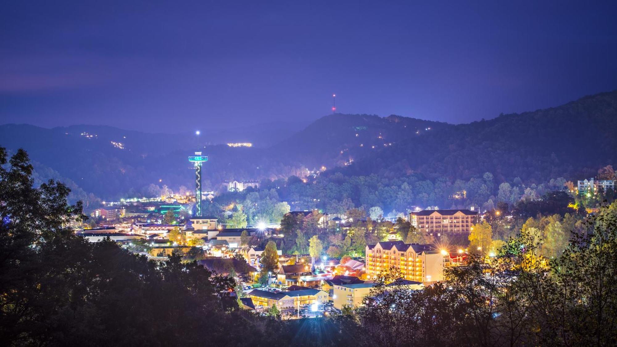 Rock Of Ages, Hot Tub, Game Room, Wifi, 1089 Free Tickets Each Paid Day, Dollywood And More ピジョンフォージ エクステリア 写真