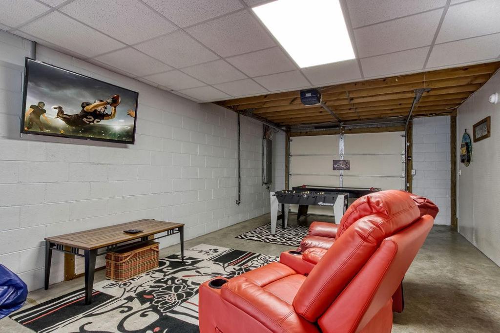 Rock Of Ages, Hot Tub, Game Room, Wifi, 1089 Free Tickets Each Paid Day, Dollywood And More ピジョンフォージ 部屋 写真